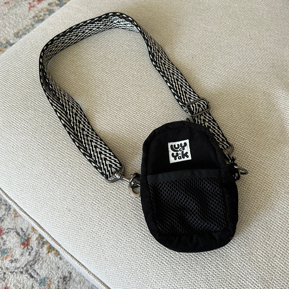 Lucy & Yak Brady Bag - black corduroy